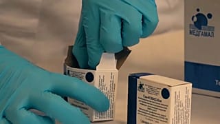 Документы ковидной эпохи: Венгрия вводит иммунные паспорта 