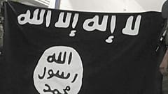 Bei den Durchsuchungen wurde eine Flagge der Torromiliz IS gefunden
