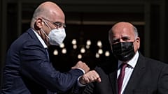 Yunanistan Dışişleri Bakanı Dendias, Irak'ta mevkidaşı ile görüştü