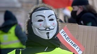 Manifestation contre les restrictions sanitaires à Vienne (Autriche), le 13/02/2021
