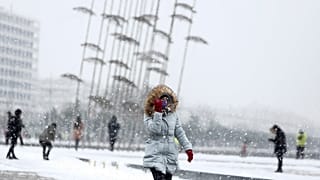 Χιονόπτωση στο κέντρο της Θεσσαλονίκης μετά το «χτύπημα της Μήδειας»