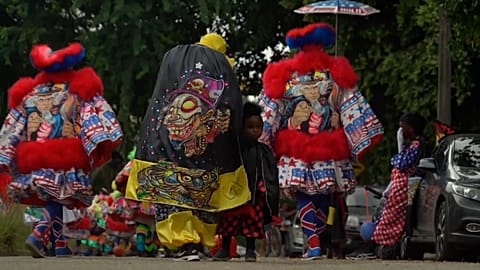 Brazil carnival 'bate-bolas'