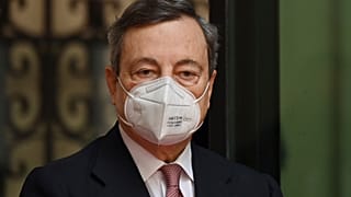 Ο Μάριο Ντράγκι στο τιμόνι της Ιταλίας 