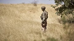 Barkhane Operasyonu'nda bir Fransız asker