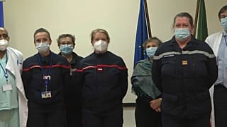 Covid-19 : une équipe de soignants français arrive en renfort au Portugal