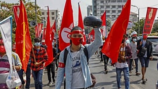 Myanmar'da darbe karşıtı gösteriler devam ediyor 