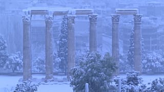 ویدئو؛ جامه سفید بر تن آثار باستانی آتن
