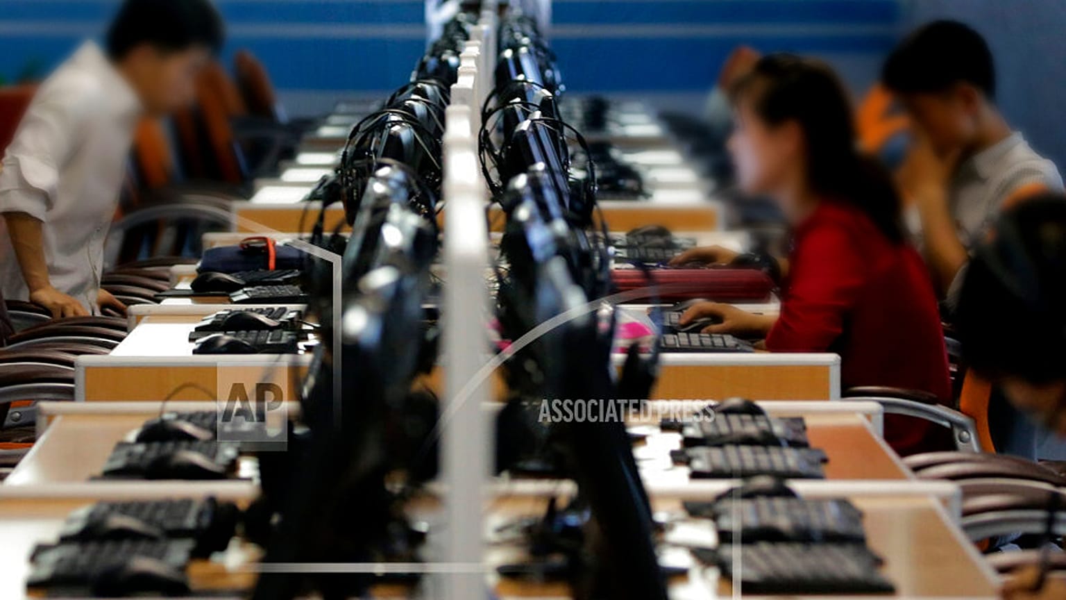 Güney Kore istihbaratı, Kuzey Kore'yi Covid-19 aşılarının verilerini çalmakla suçladı