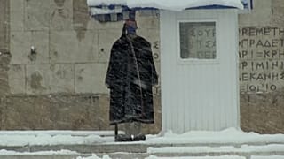 Schnee auf der Akropolis: Wintereinbruch in Athen