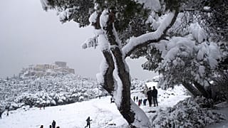 Dichte Schneedecke: Athen im Ausnahmezustand