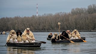 Carnaval de los busós de Mohács en el río Danubio,  Hungría 23/2/2021