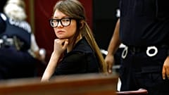 Anna Sorokin, die behauptete, eine deutsche Erbin zu sein, sitzt im New York State Supreme Court in New York, USA, 25.04.2019