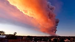 Spektakuläres Naturschauspiel: Der Ätna spuckt Feuer und Asche 