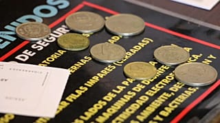 Le vecchie care pesetas spagnole: ora ci si può il pagare il biglietto del cinema. 