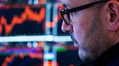 یکی از کارگزاران فعال در بورس نیویورک