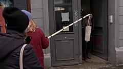 Studentinnen aus Aarhus schnüren besondere Corona-Hilfspakete.