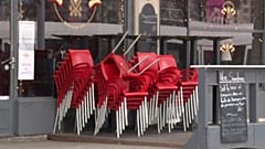 Geschlossenes Restaurant in Genf - Lockerungen des Lockdown in der Schweiz