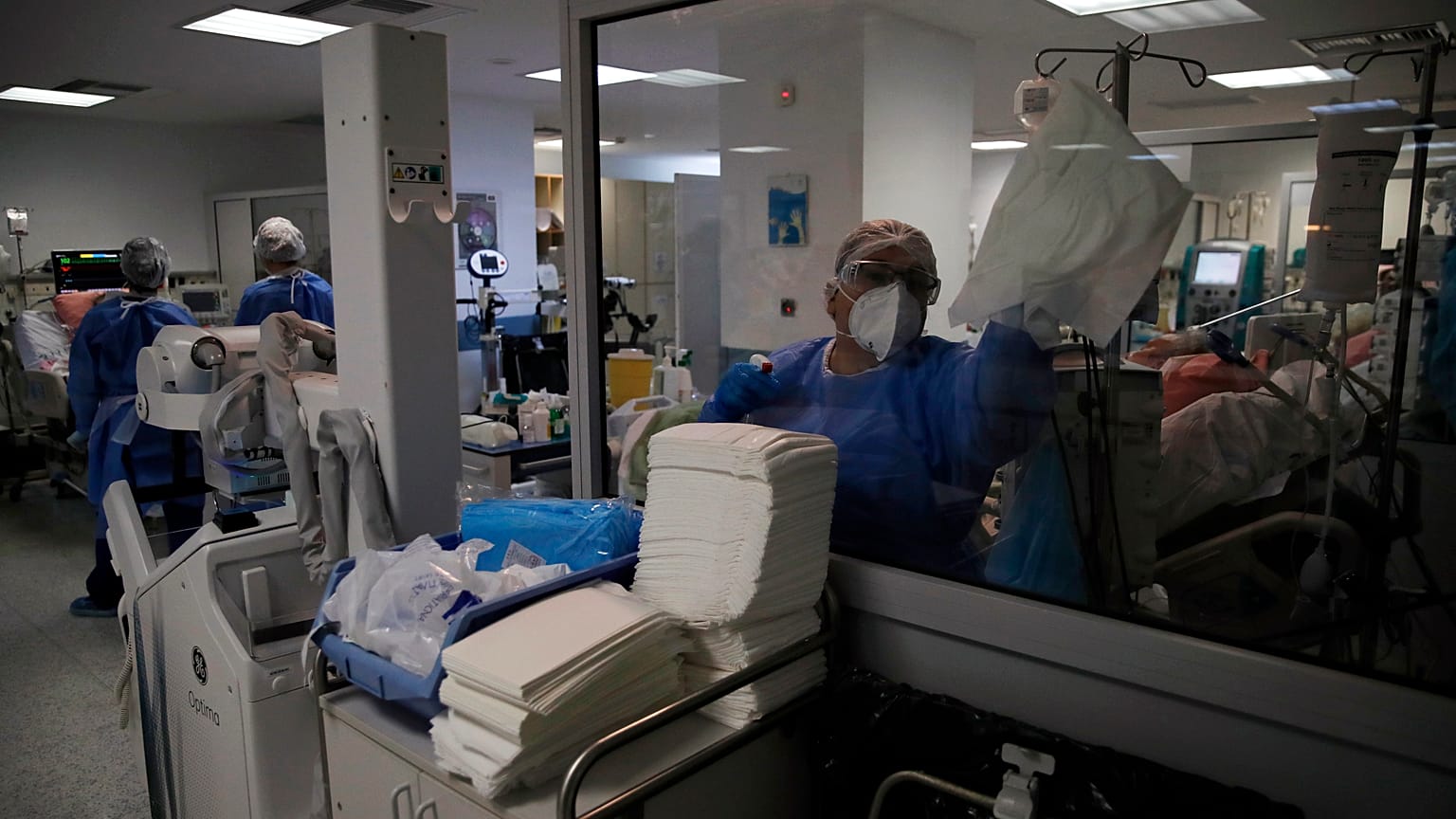 Virus Outbreak Greece ICU 