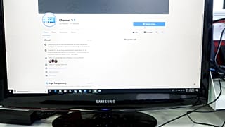 Facebook will das Teilen von Nachrichten einschränken, während australische Abgeordnete erwägen, den digitalen Konzern zu Zahlungsvereinbarungen zu zwingen.