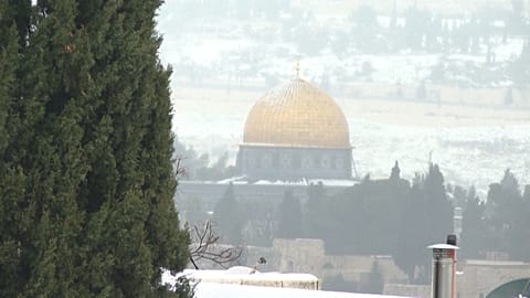 Üç dinin kutsal kenti Kudüs, beyaza büründü 