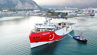 Oruç Reis sismik araştırma gemisinin Doğu Akdeniz'deki faaliyetleri Yunanistan ile Türkiye arasındaki ilişkilerde tansiyonu artırmıştı.