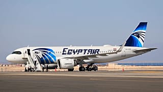 مدرج مطار شرم الشيخ الدولي، في منتجع البحر الأحمر في الطرف الجنوبي لشبه جزيرة سيناء.