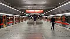 Tschechien im Lockdown: Die fast leere U-Bahn in Prag.