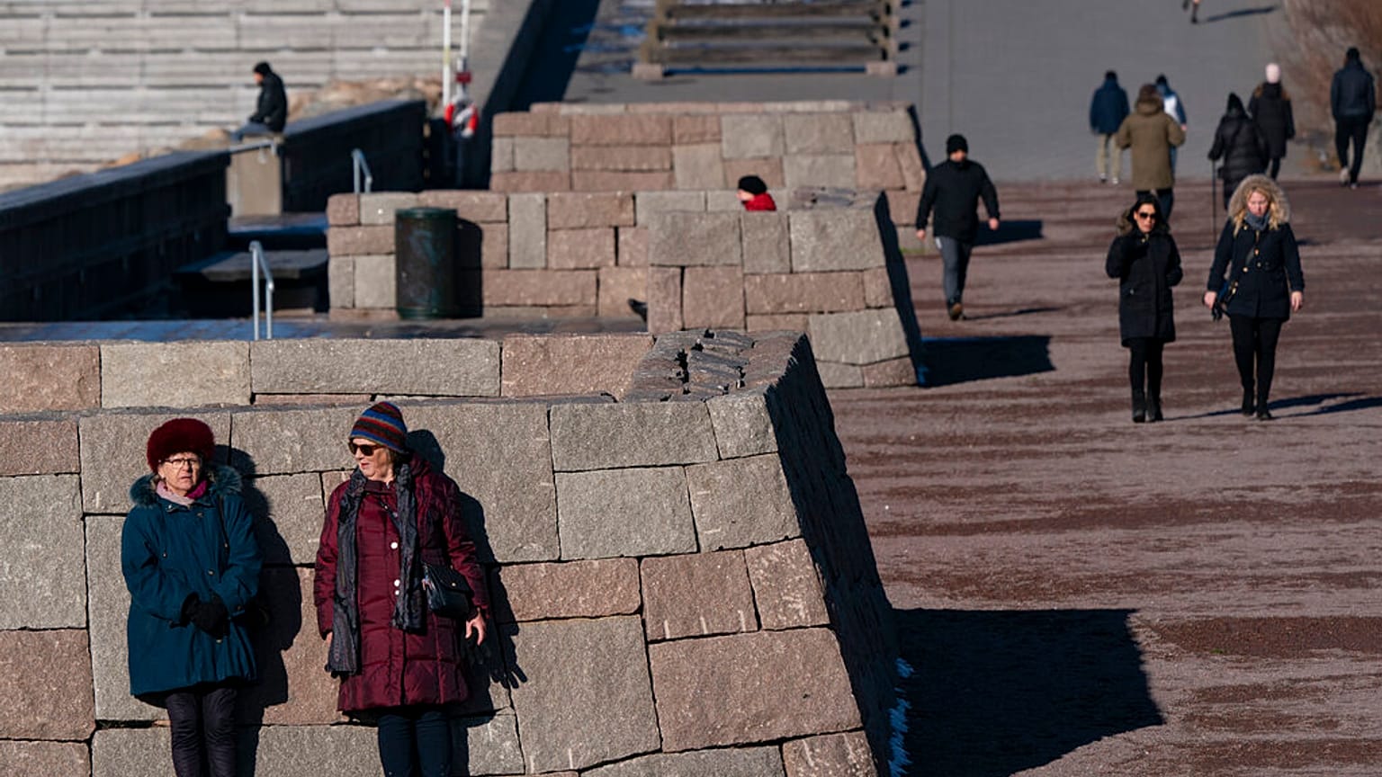 Spzierengehen in der Wintersonne von Malmö in Schweden