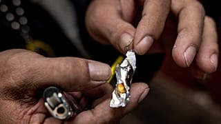 تعاطي المخدرات