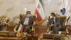 رافائل گروسی و بهروز کمالوندی در پاویون فرودگاه امام خمینی تهران