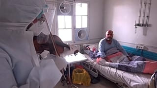 ویدئو؛ اجرای موسیقی زنده برای بیماران کرونایی در تونس 
