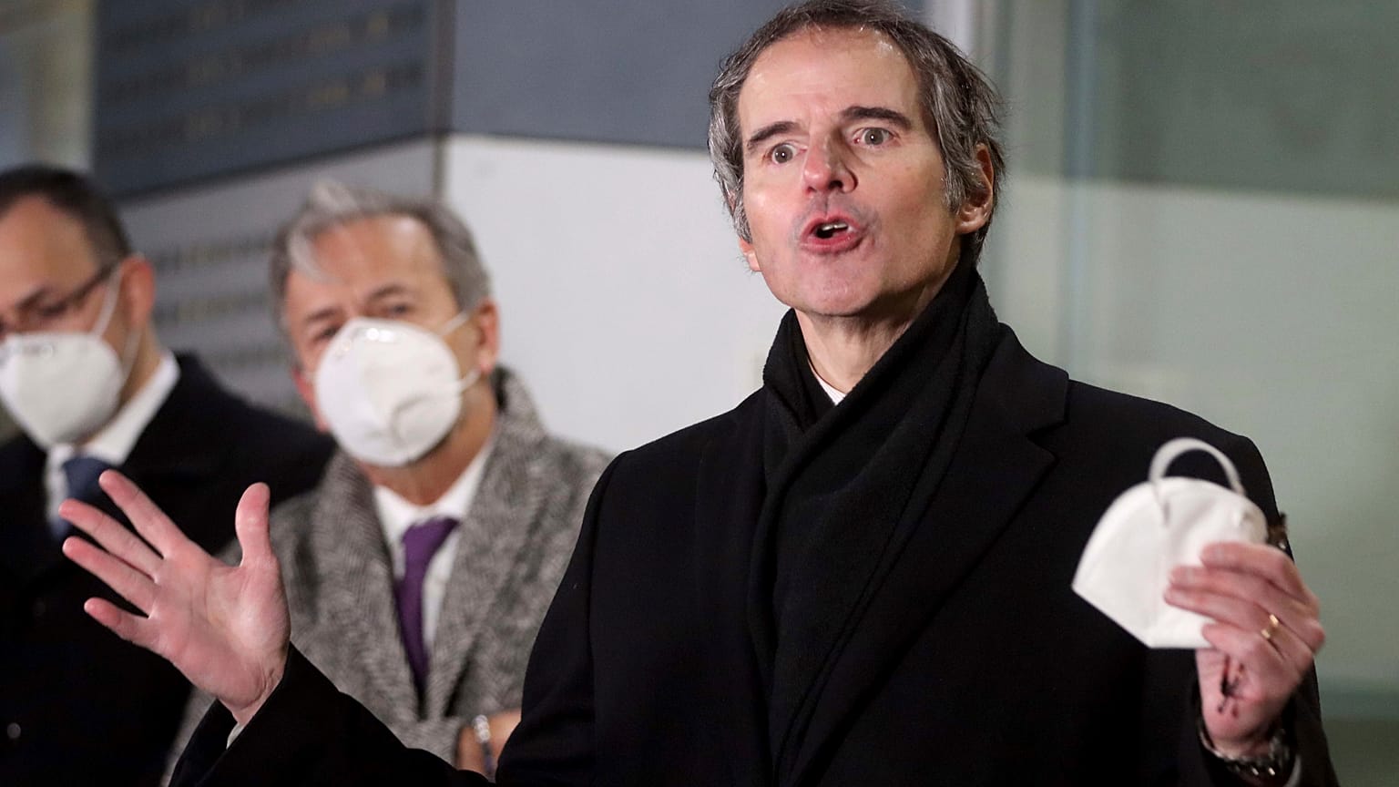 رافائل گروسی، مدیرکل آژانس بین‌المللی انرژی اتمی در فرودگاه وین