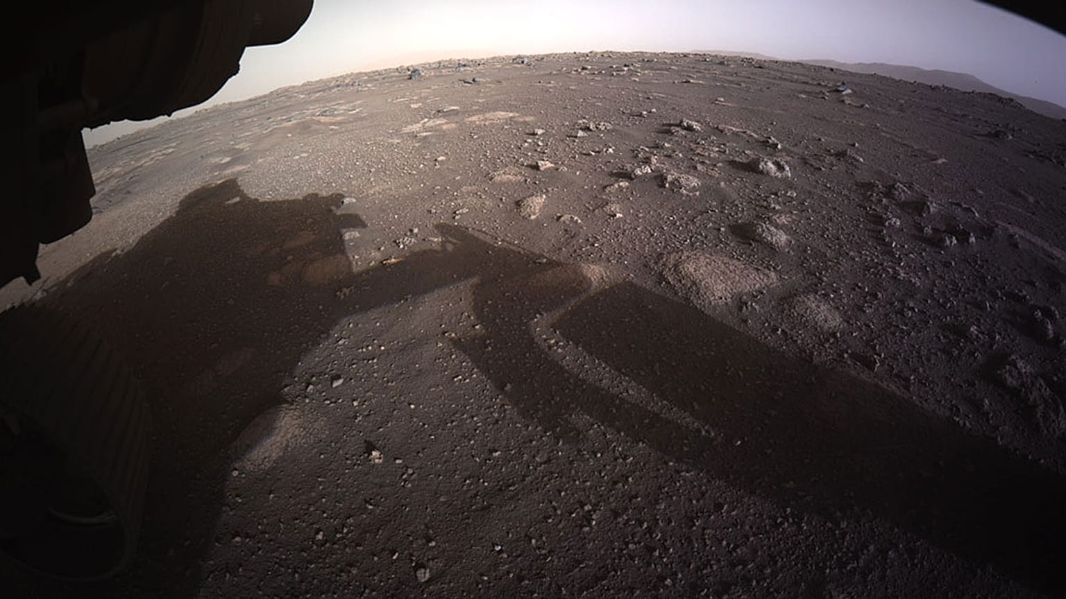 Le sol martien photographié par Perseverance après son atterrissage sur la planète rouge le 18 février 2021
