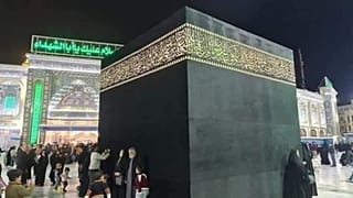 مجسم يشبه الكعبة في كربلاء 