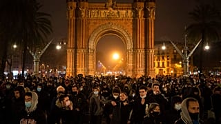 Séptima noche de protestas en Barcelona