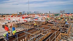 Archivaufnahme einer Baustelle für die WM 2022 in Katar