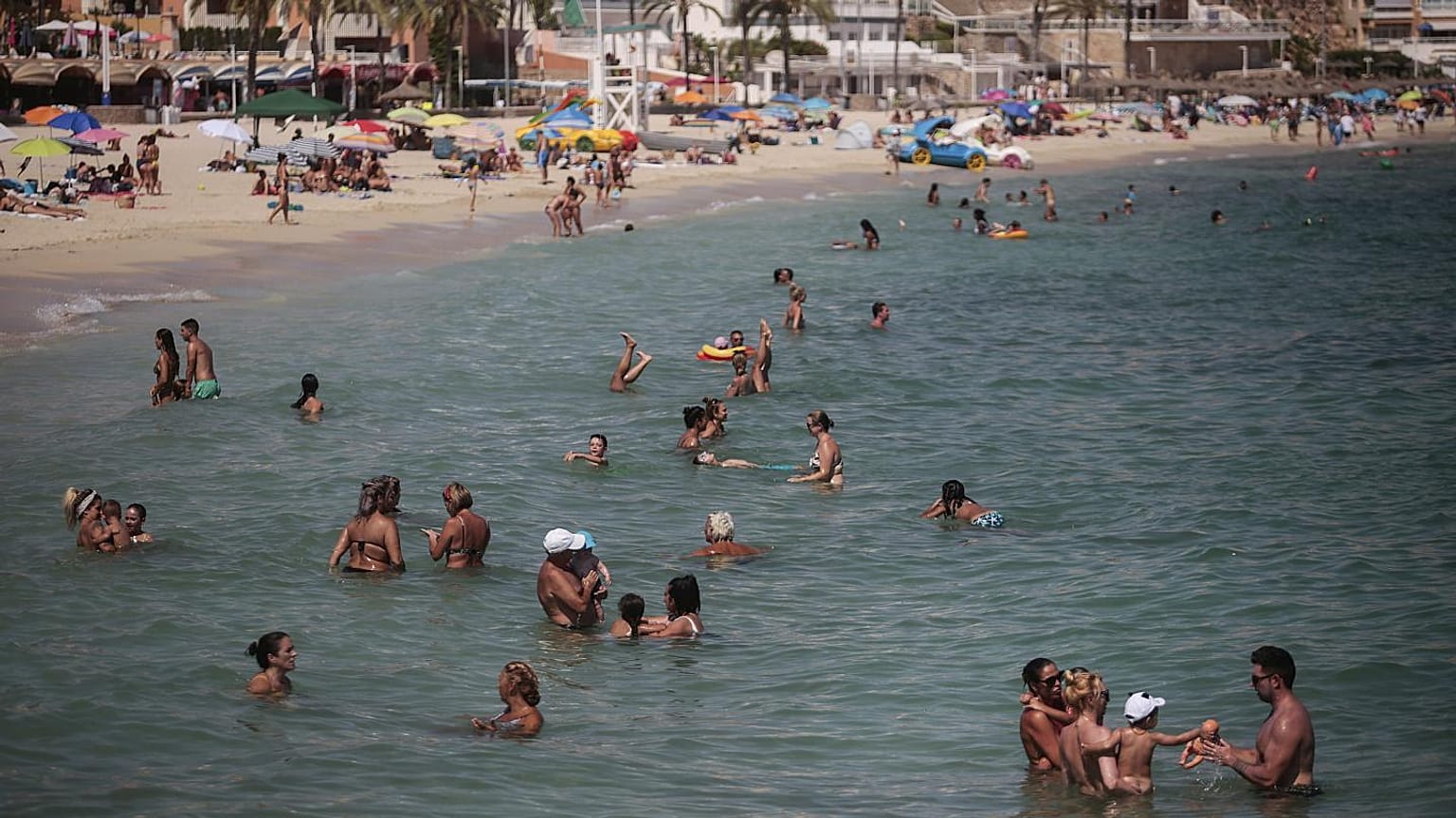 İspanya'da Palma de Mallorca sahili  