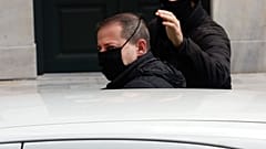 Ο Δ. Λιγνάδης κατά την έξοδό του μετά την κατάθεση στην 19η Τακτική Ανακρίτρια στις 21/2