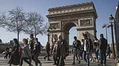 Ευρώπη - COVID-19: Αυστηρότερα μέτρα, άρσεις περιορισμών και οικονομική τόνωση