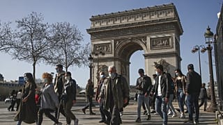 Covid-19: la Francia studia nuove restrizioni a livello locale