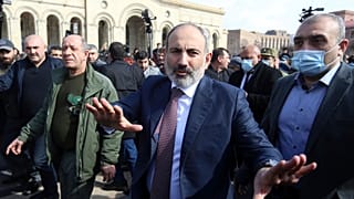 El primer ministro armenio, Nikol Pashinián, llama al pueblo a manifestarse