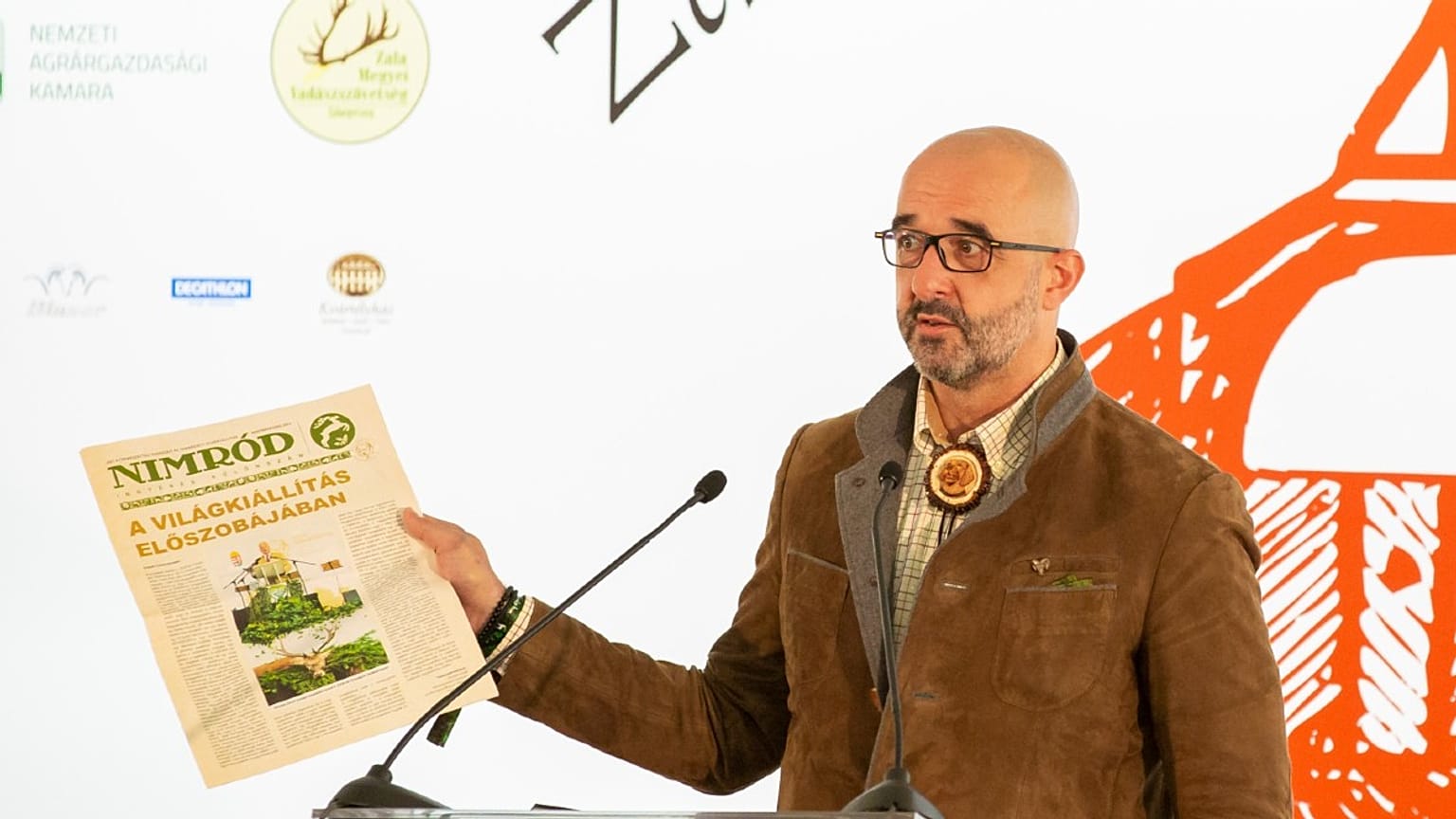 Kovács Zoltán beszédet mond az országos vadásznapon a Zala megyei Pölöskén