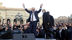 Никол Пашинян на акции в его поддержку 25 февраля 2021
