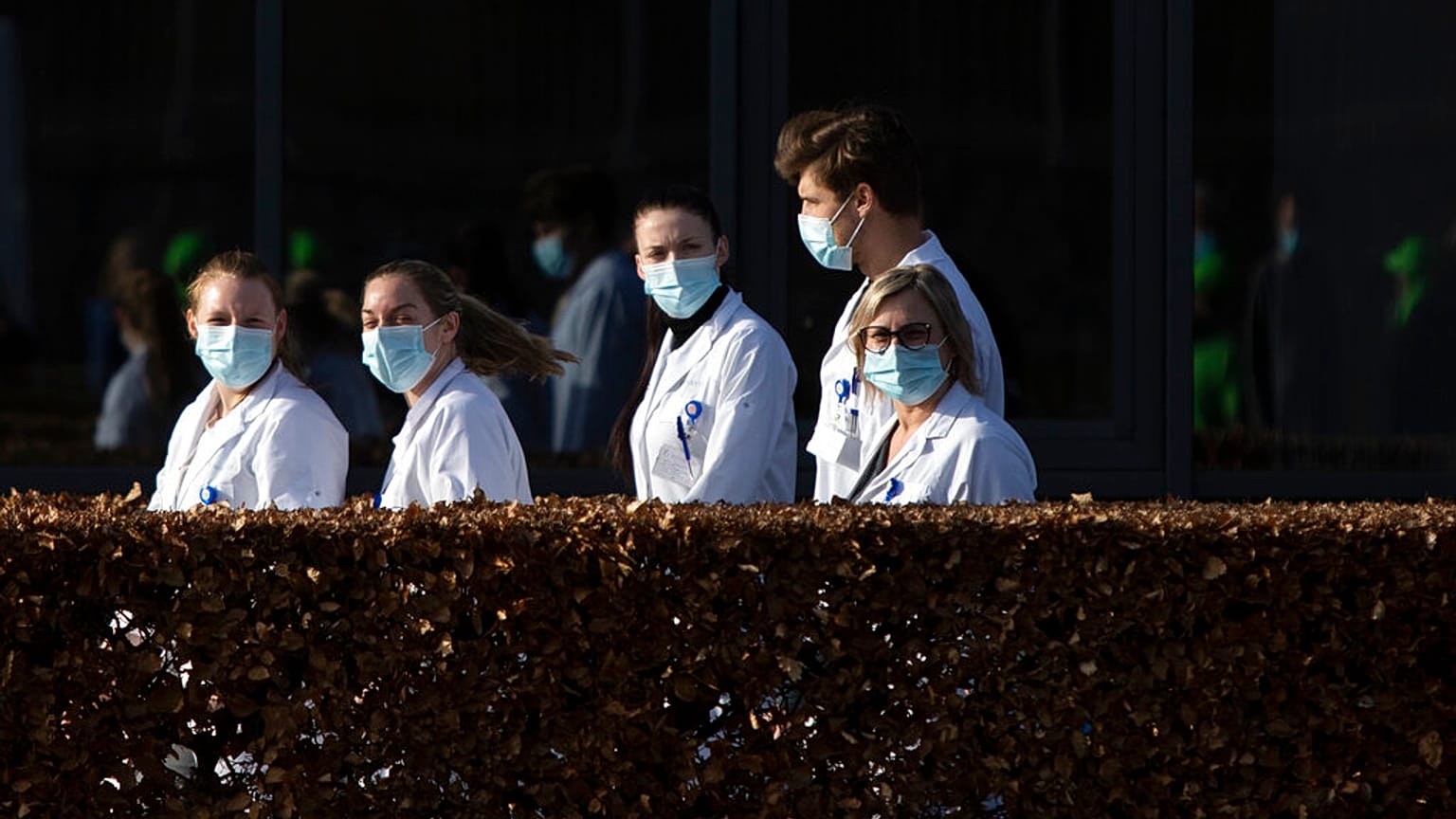 Sie blicken auf die Demo von medizinischem Personal in Belgien 