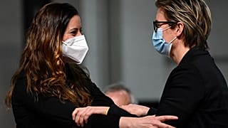 Janine Wissler und Susanne Hennig-Willsow in Berlin