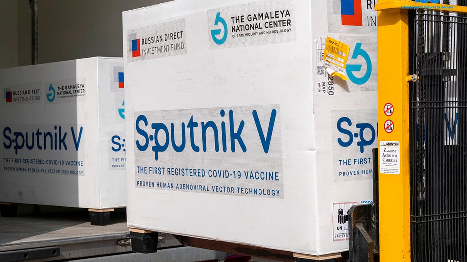 Sputnik V, Covid-19'a karşı onaylanan ilk aşı olmuştu. (Ağustos 2020)