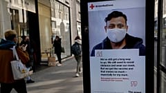 Reino Unido está lançado na vacinação, mas continua a recomendar contenção