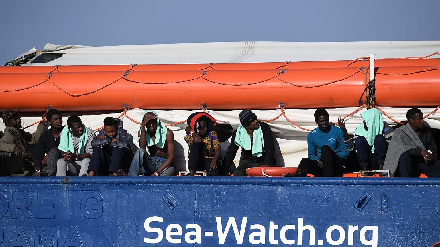 Près de 500 migrants sauvés en Méditerranée, une vingtaine a chaviré lors de l'un des sauvetages