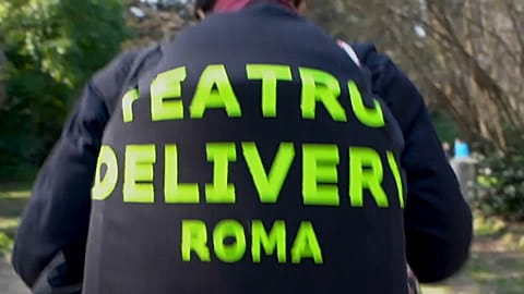Theater statt Essen: Italienische Schauspieler liefern Kunst 