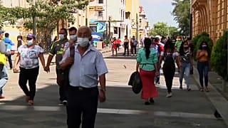 Imágenes de una calle céntrica de San Salvador